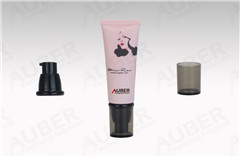 d30mm airless tube packaging for makeup foundation with translucent black cap