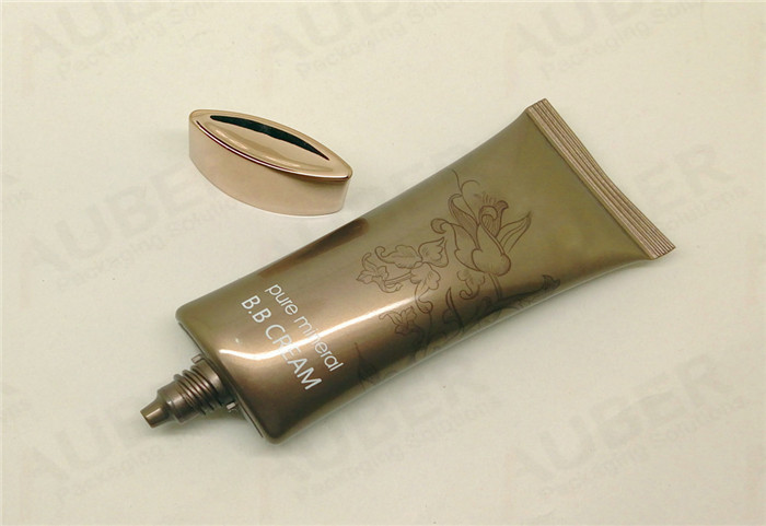 Oval Plastic Tube in Dia.35mm with Metalized Screw On Cap for BB Cream